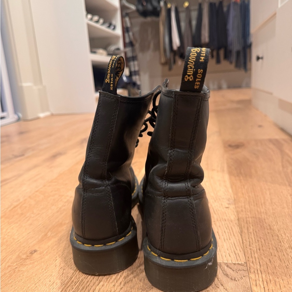 Dr. Martens Women’s 9